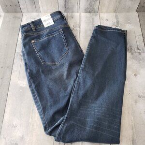 NWT - INC Denim Essex Super Skinny Jeans - Size 18/34L Curvy